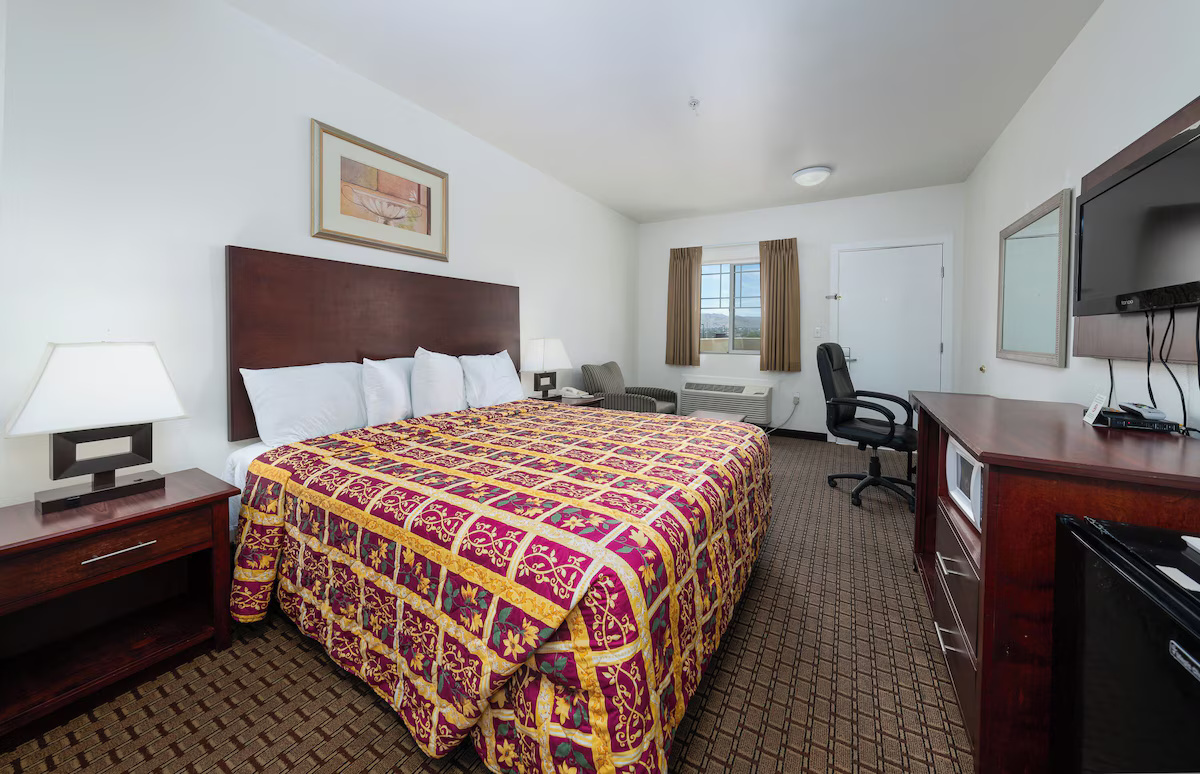 Standard King room